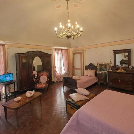 Albaluce Πανσιόν